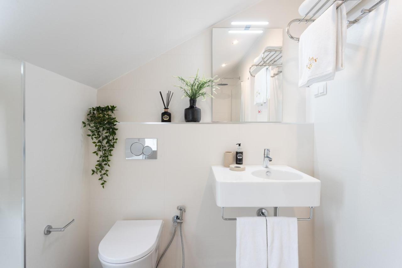 Appartement met 1 Slaapkamer, Uitzicht op Zee en een Balkon.
