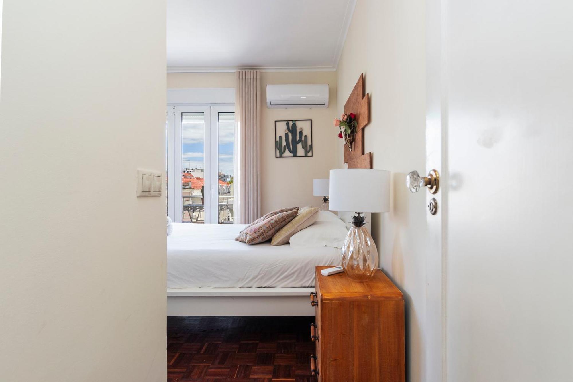 Quarto Duplo Deluxe com Varanda e Casa de Banho Privativa