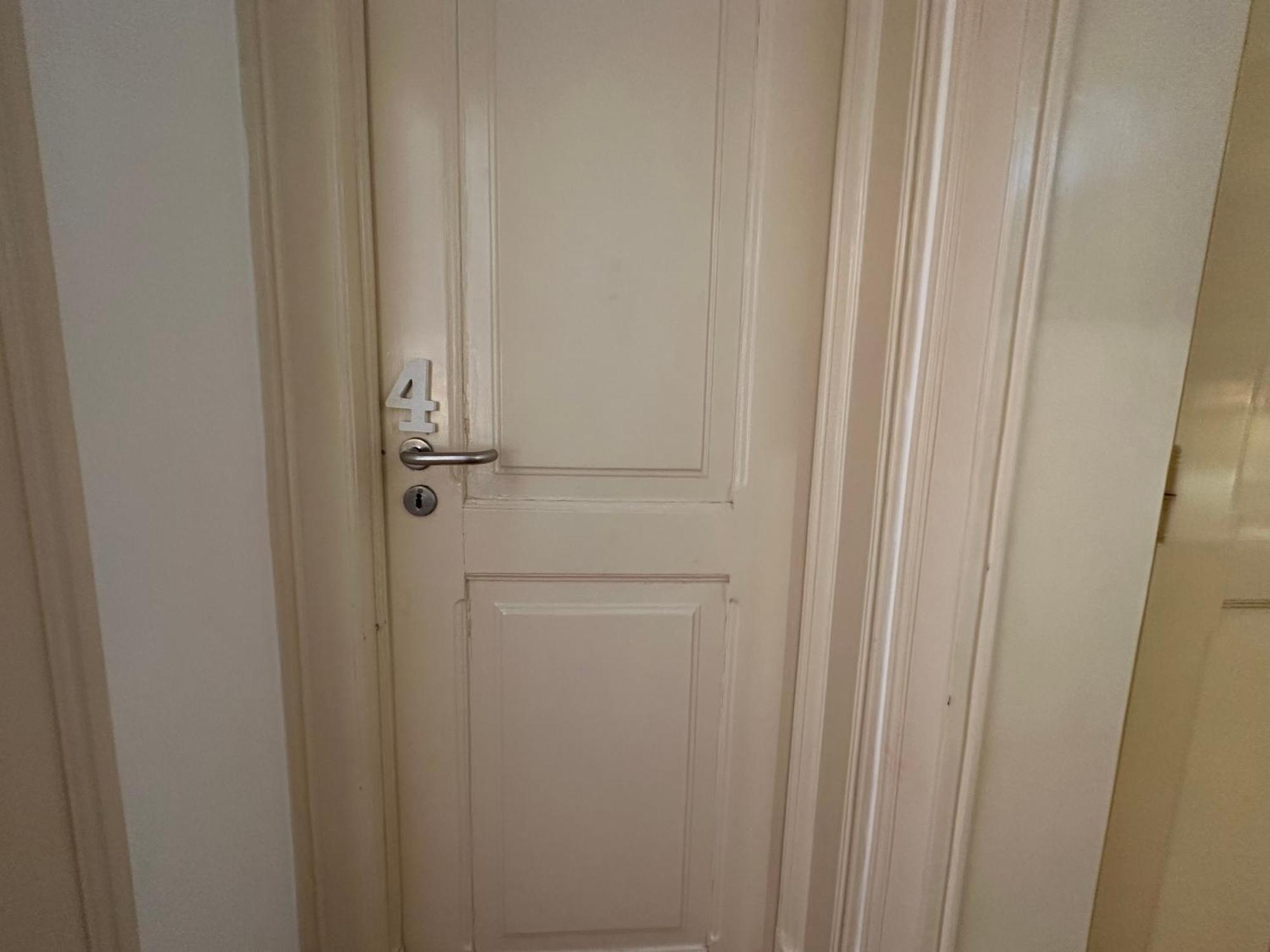 Quarto Duplo Standard com Banheiro Compartilhado