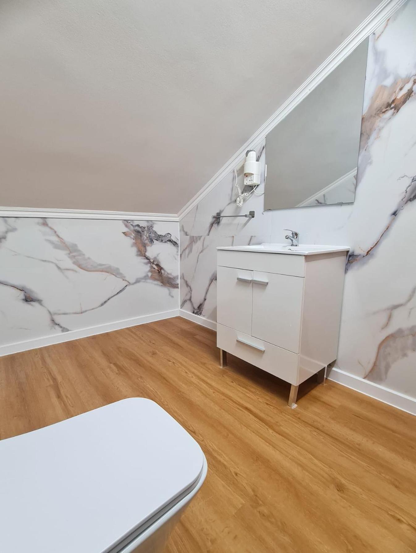 Large Twin Room