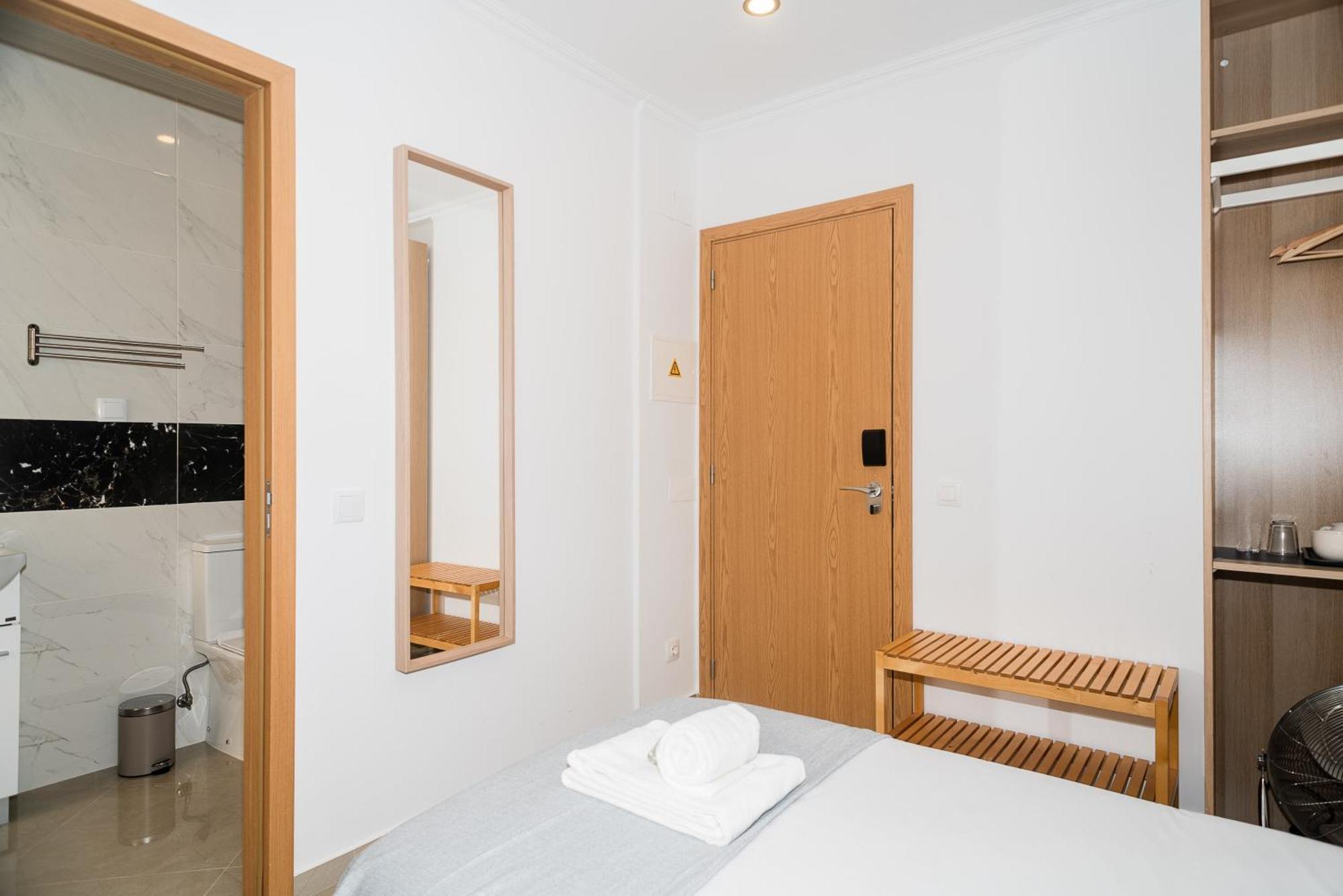 Single Room with Private Bathroom,1756989170:JPEG