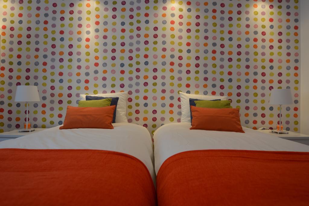 Quarto Triplo com Casa de Banho Partilhada
