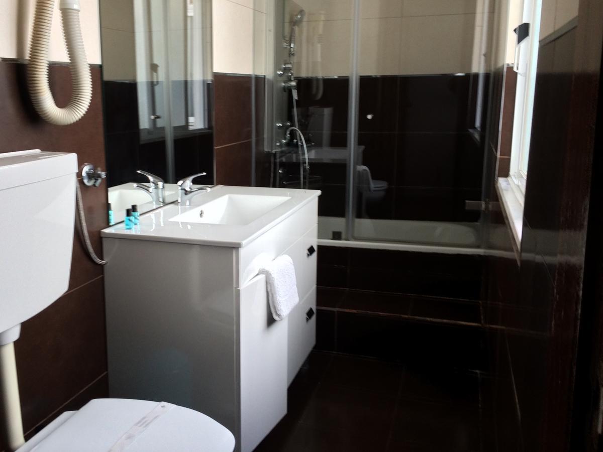Quarto Twin Standard