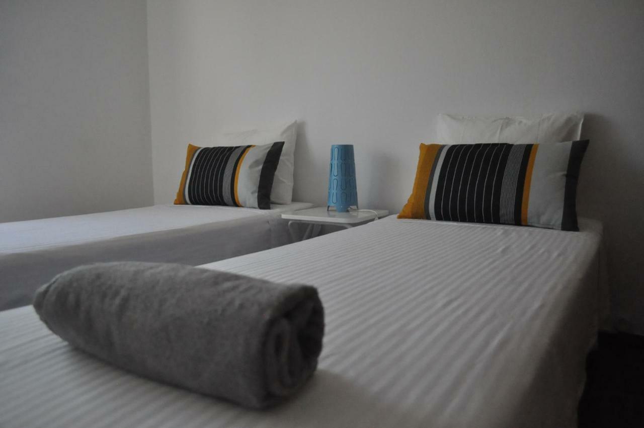 Quarto Twin Standard