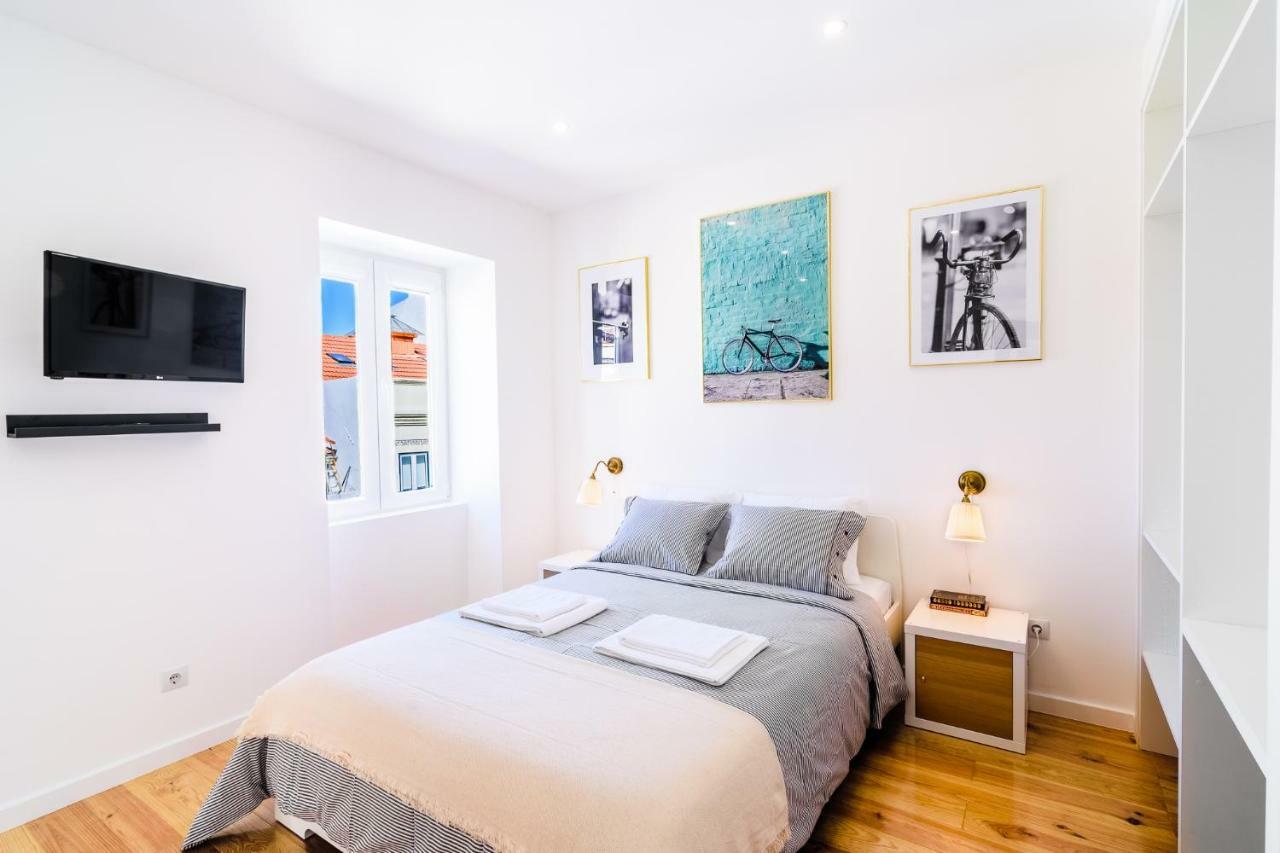 Deluxe Double Room with Balcony,874658501:JPEG