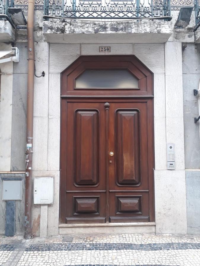 Quarto Duplo com Casa de Banho Partilhada