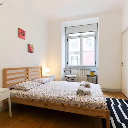 Lisbon Silver Flower - Flat In Lisbon Center-3