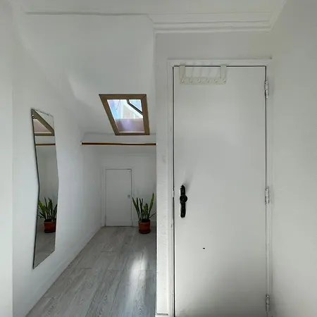 Maria Shared Apartment In Central Lisbon-2