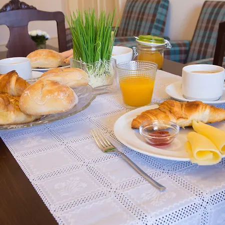 Typical Lisbon Guest House-2