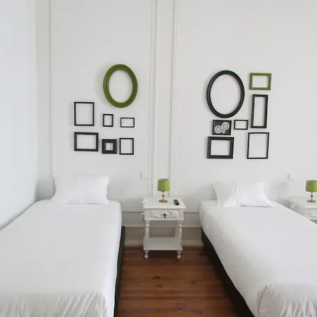 Typical Lisbon Guest House-3