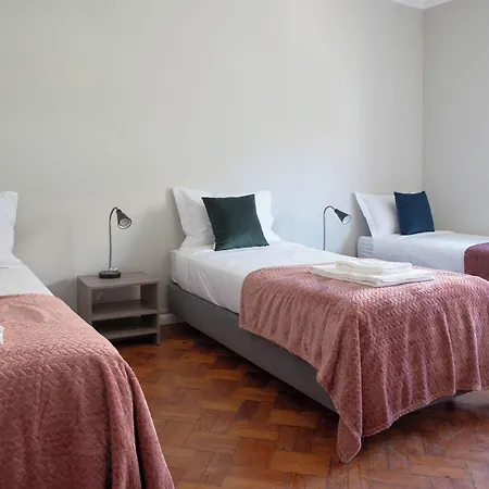 Succeed Campo Pequeno Guest House-3