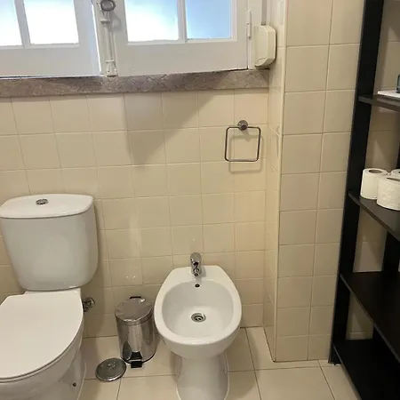 Alvalade II Airport Guest House-2