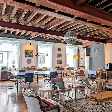Lost Lisbon :: Cais House-2